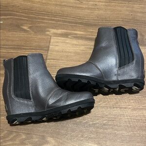 Sorel Metallic Gray Ankle Boots